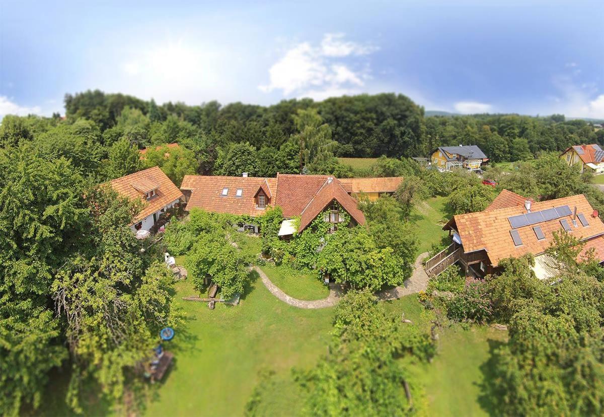 Altes Gehoeft Am Lormanberg Apartment